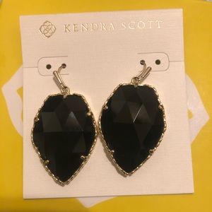 *SOLD* Kendra Scott Black Corley